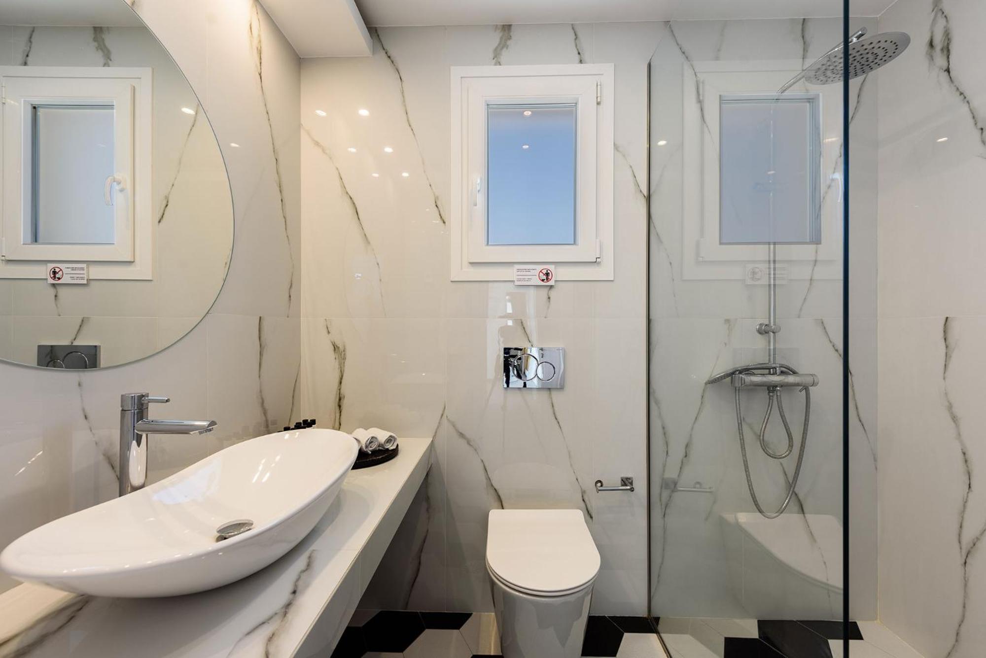 Helen Beach Front Luxury Villas Kastrákion エクステリア 写真